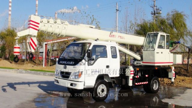 點擊查看詳細信息<br>標題：8噸汽車吊 閱讀次數(shù)：3164